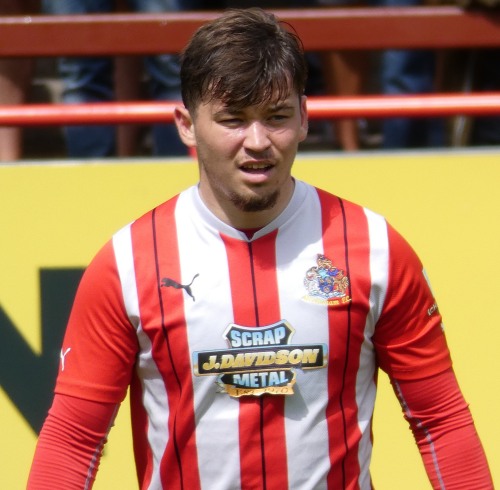 Cooper joins Quakers on loan – Altrincham FC